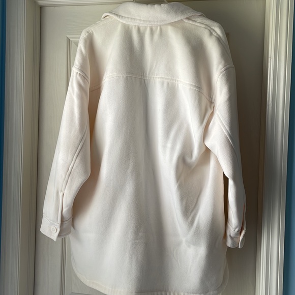 Abercrombie Shacket - Picture 3 of 3